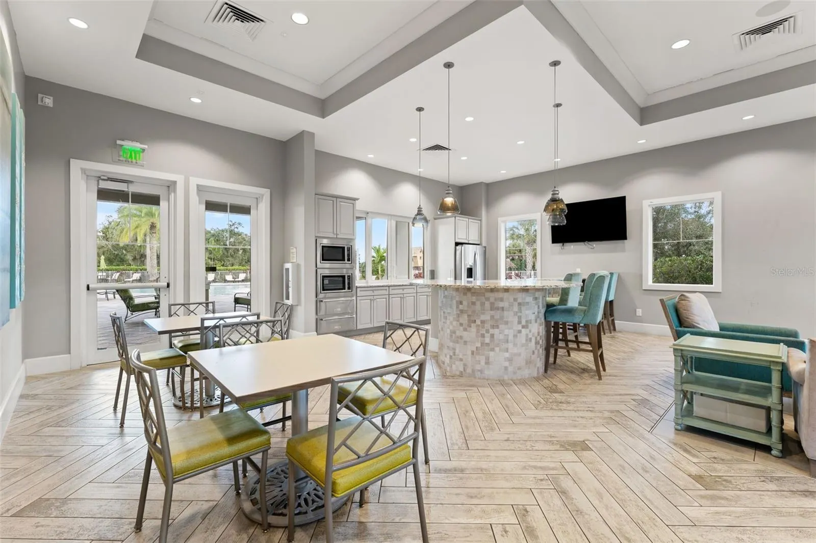 12111 BLUE HILL TRL