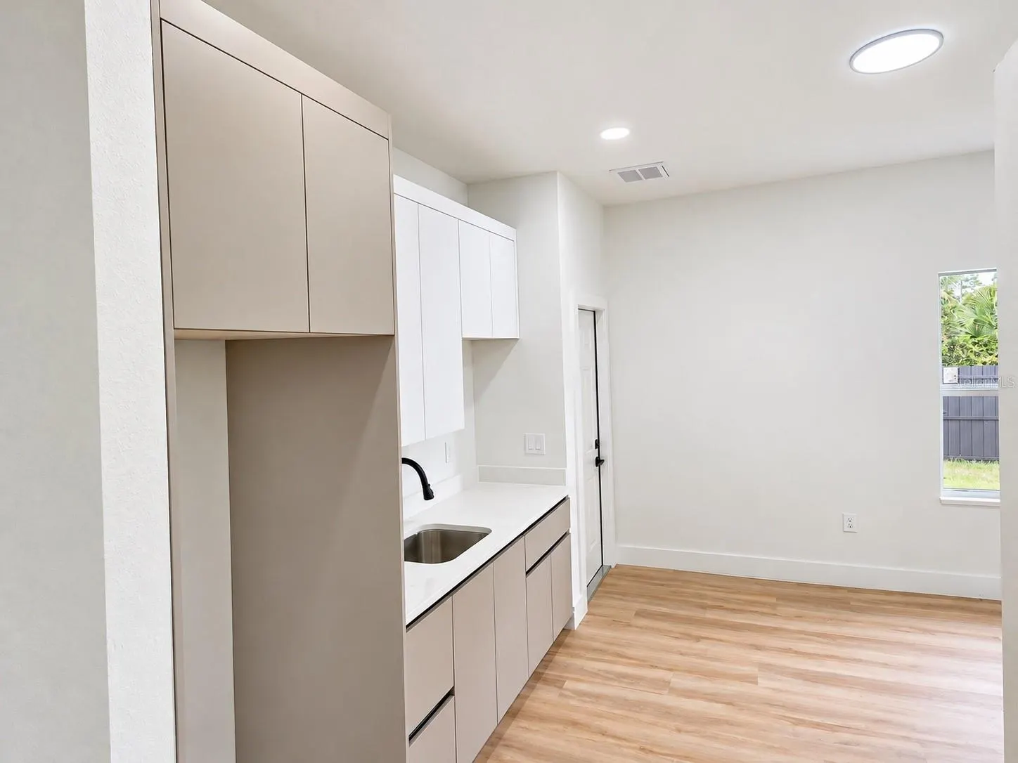 3126 BELLEVILLE TER
