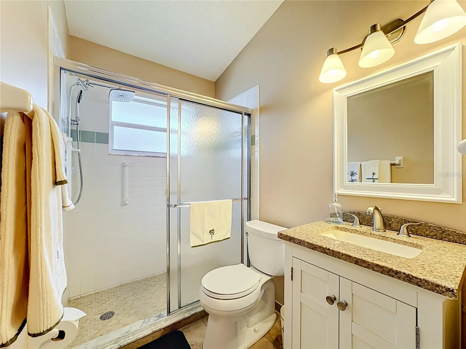 4547 FERN DR