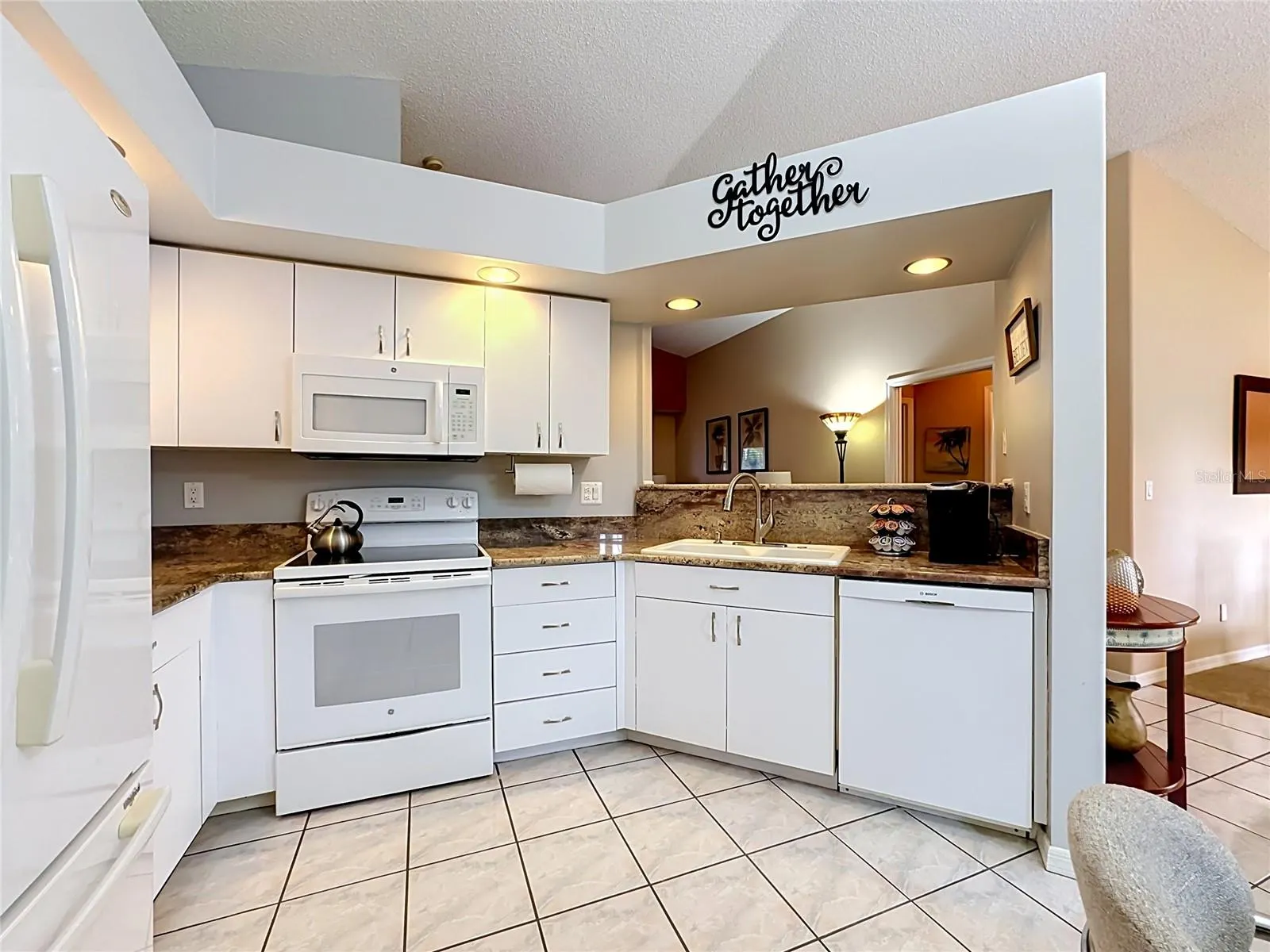 4547 FERN DR