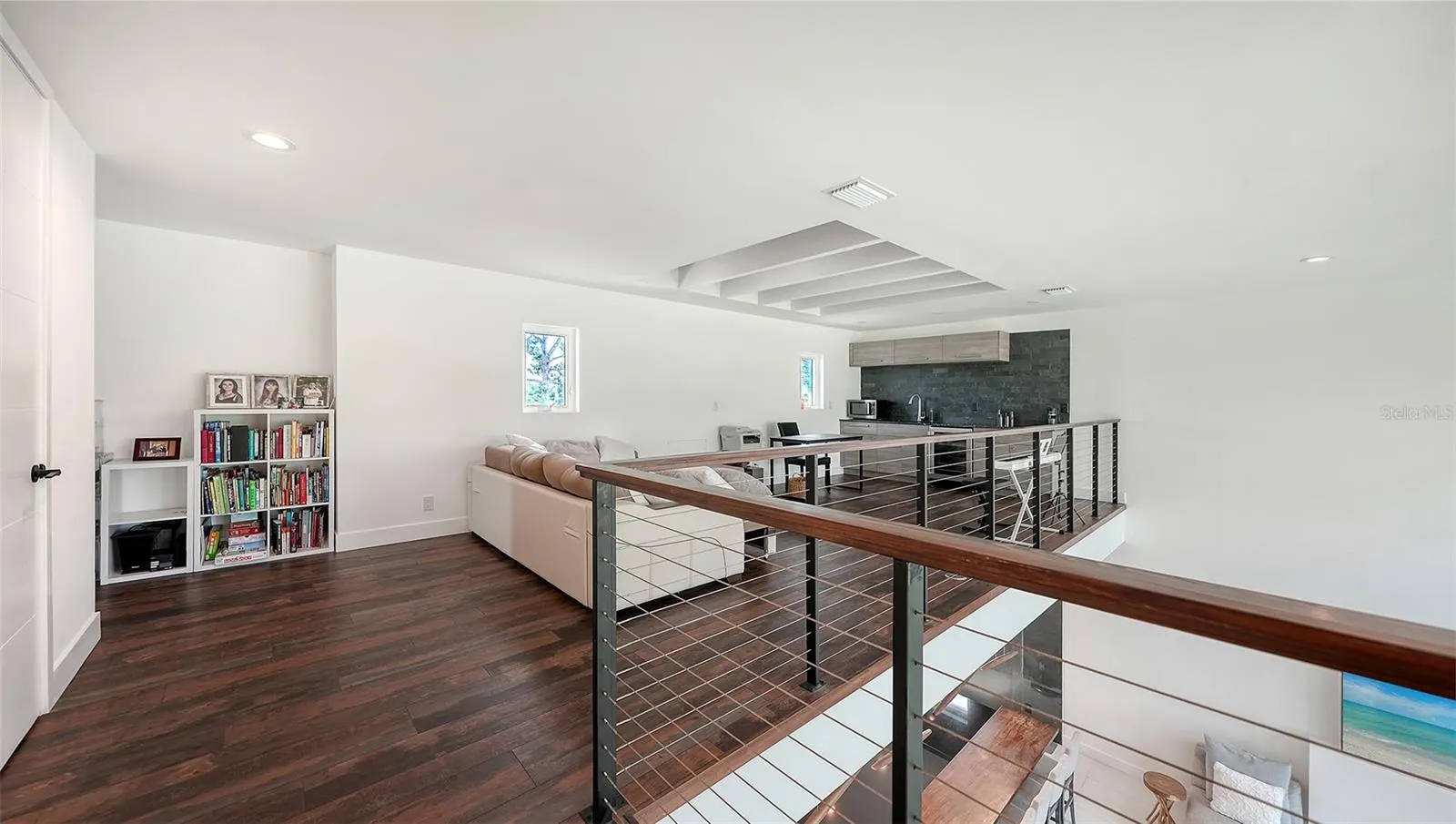 327 ROBERTS RD