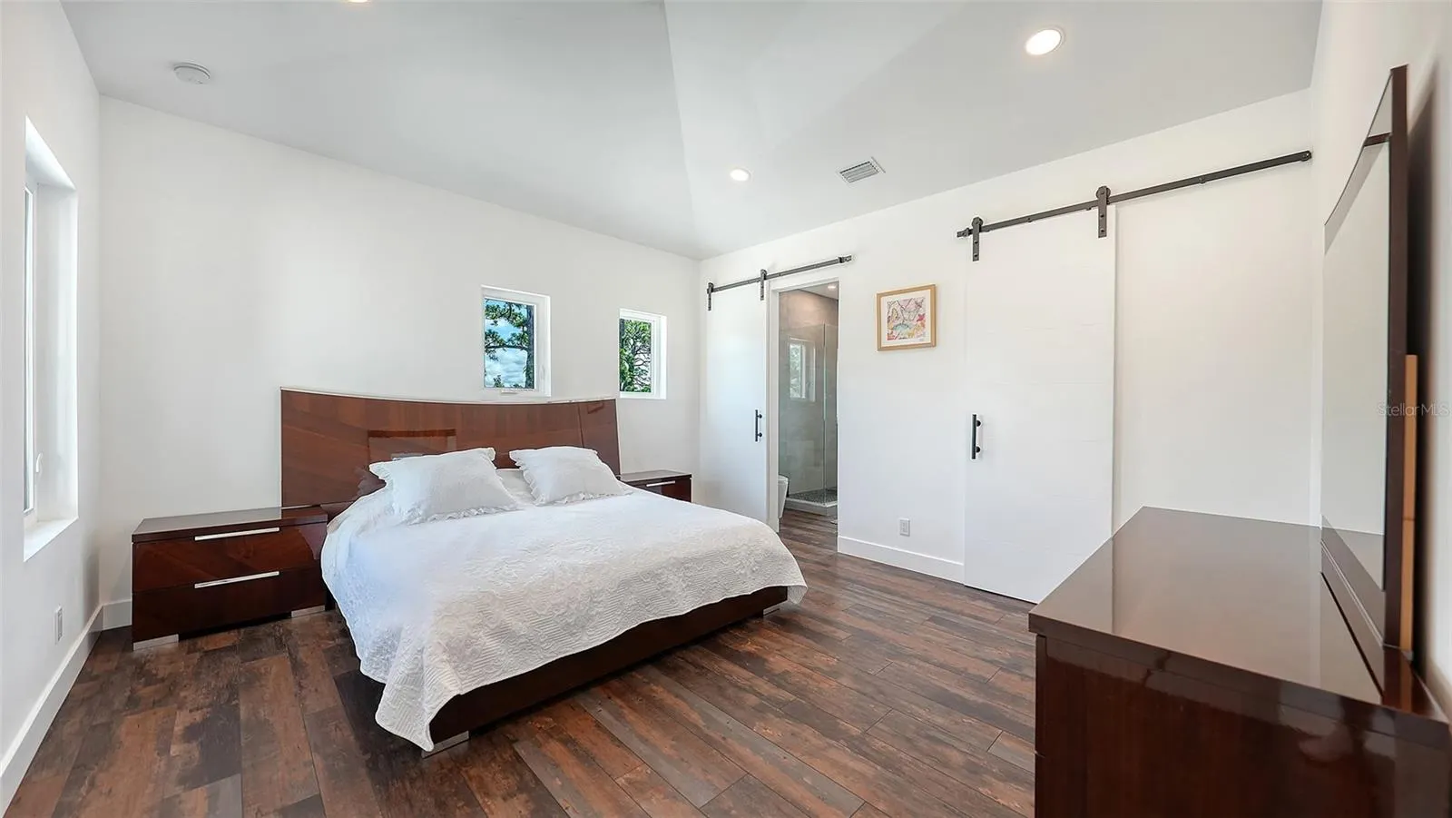 327 ROBERTS RD