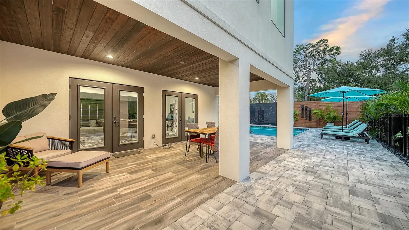 327 ROBERTS RD