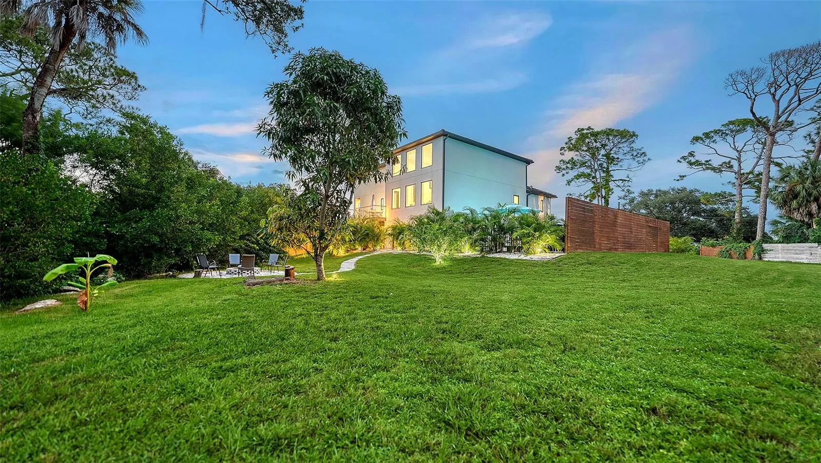 327 ROBERTS RD