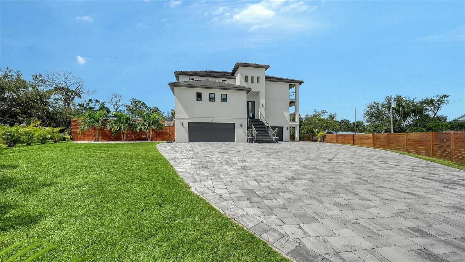 327 ROBERTS RD