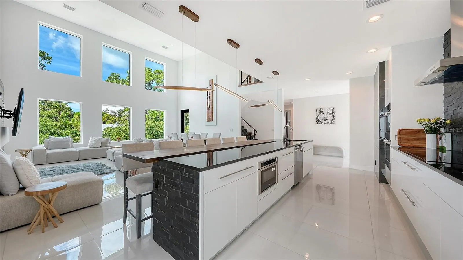 327 ROBERTS RD