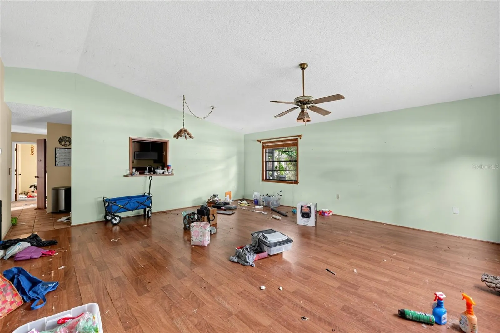 2219 11TH AVE W