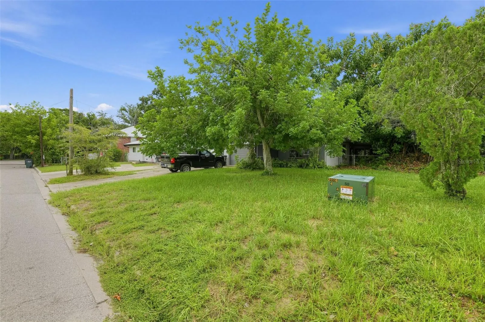 2219 11TH AVE W
