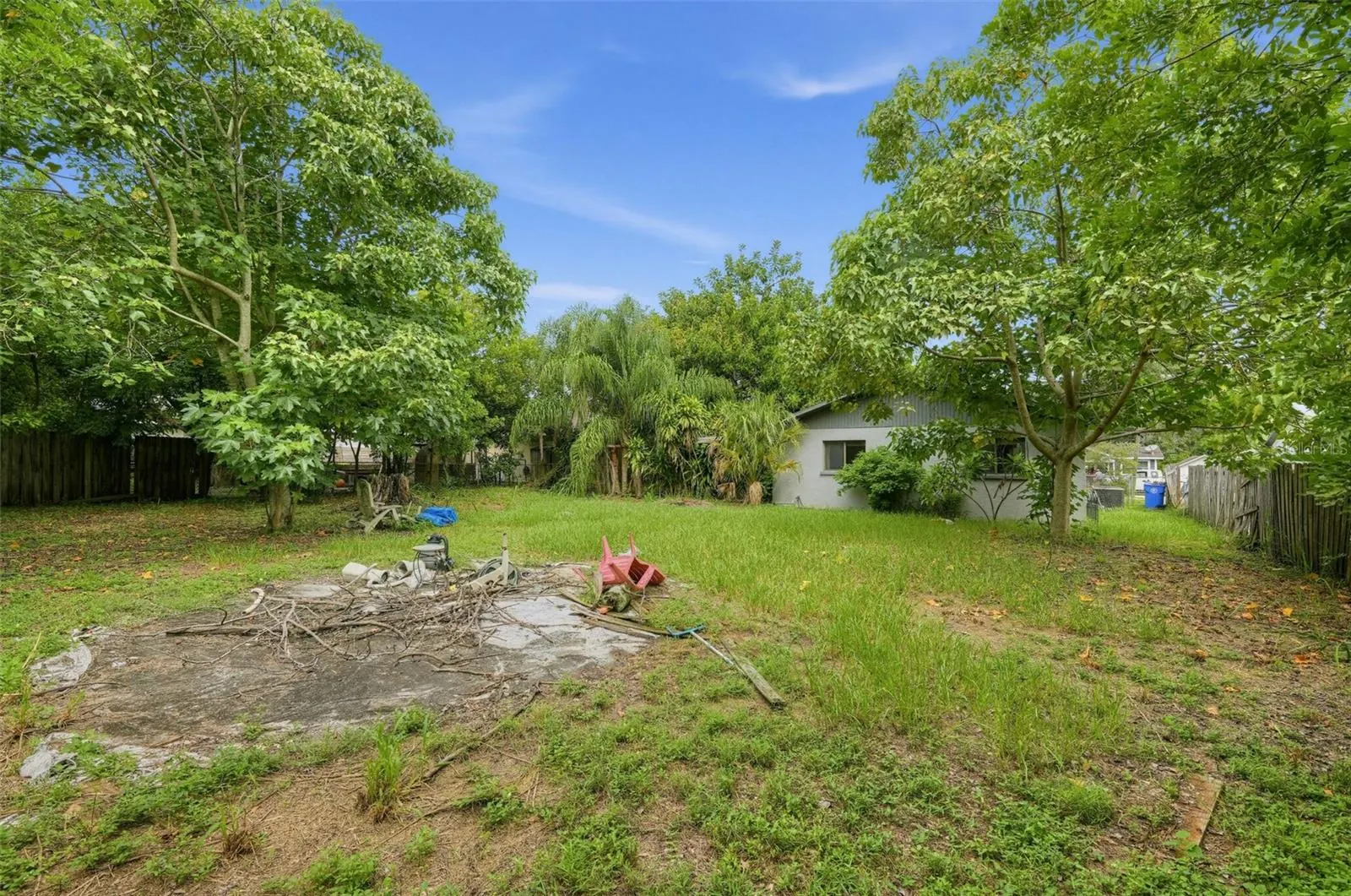 2219 11TH AVE W