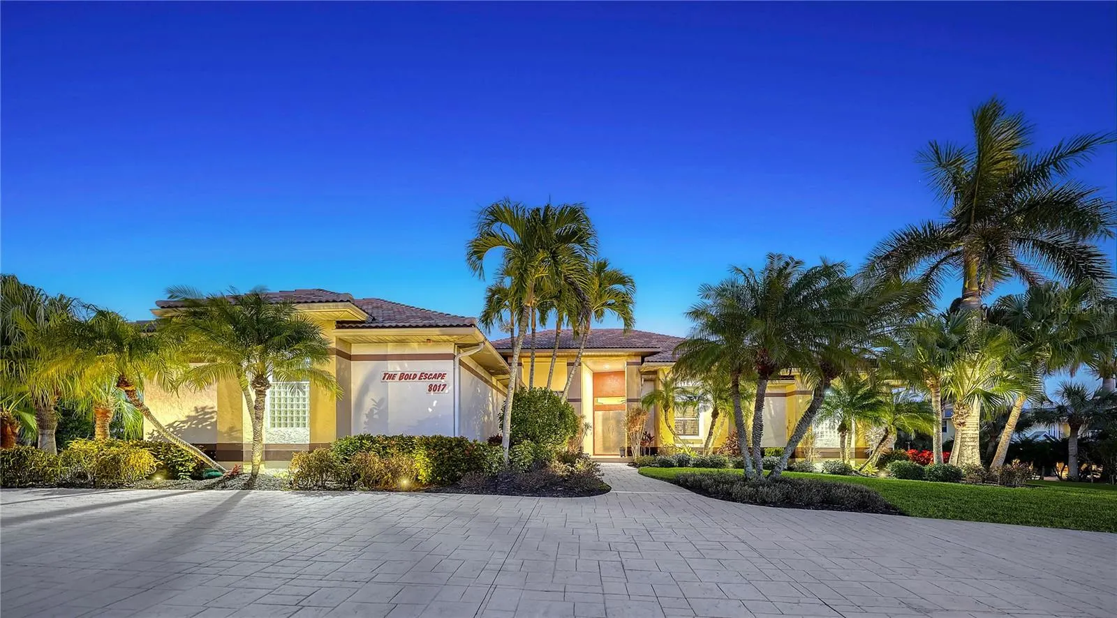 8017 MANASOTA KEY RD