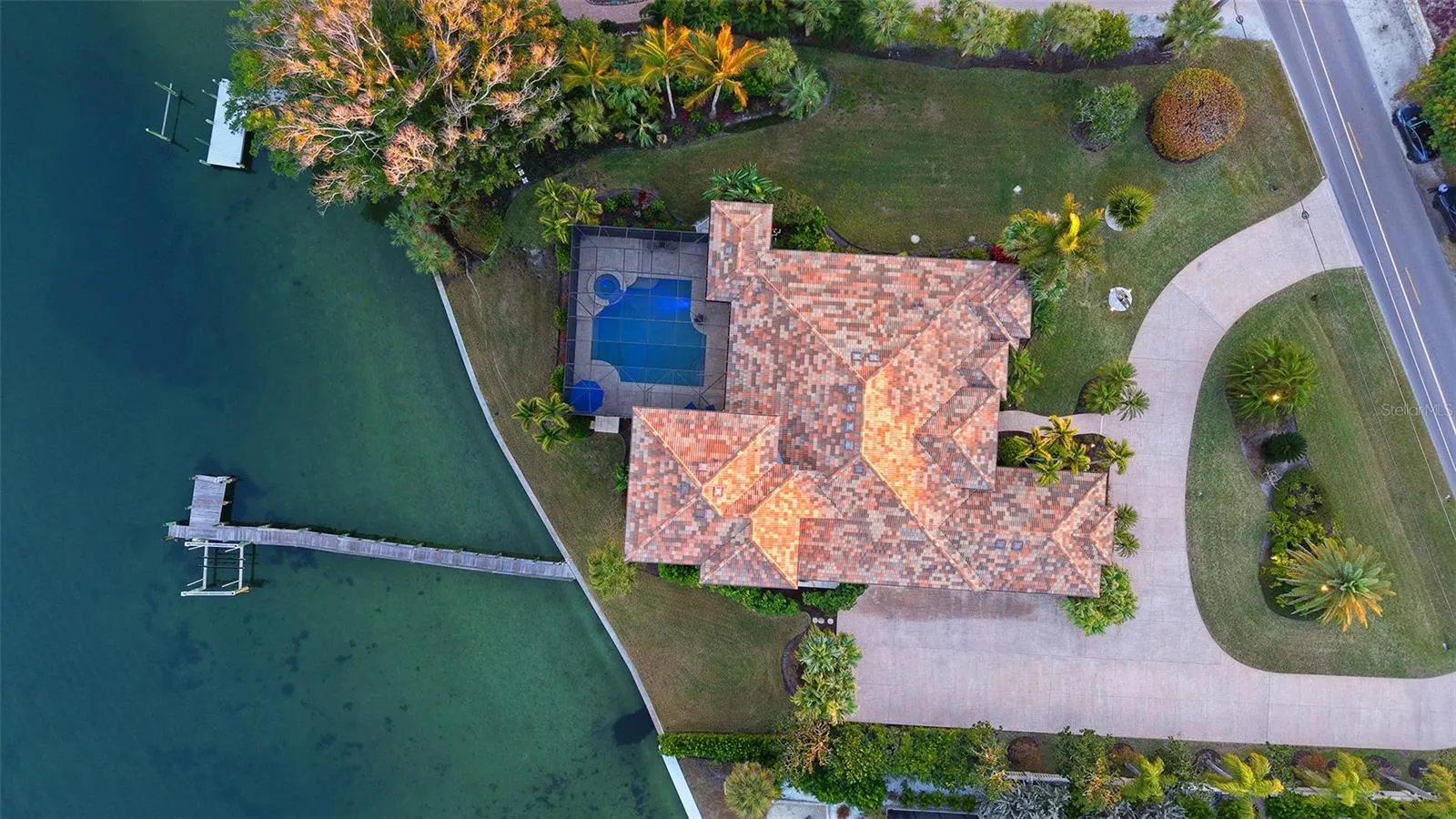 8017 MANASOTA KEY RD