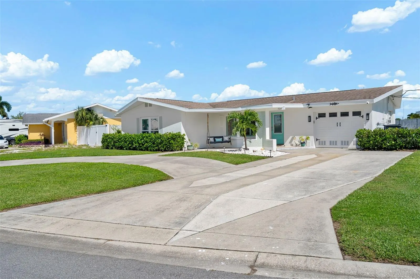 924 ARLINGTON RD