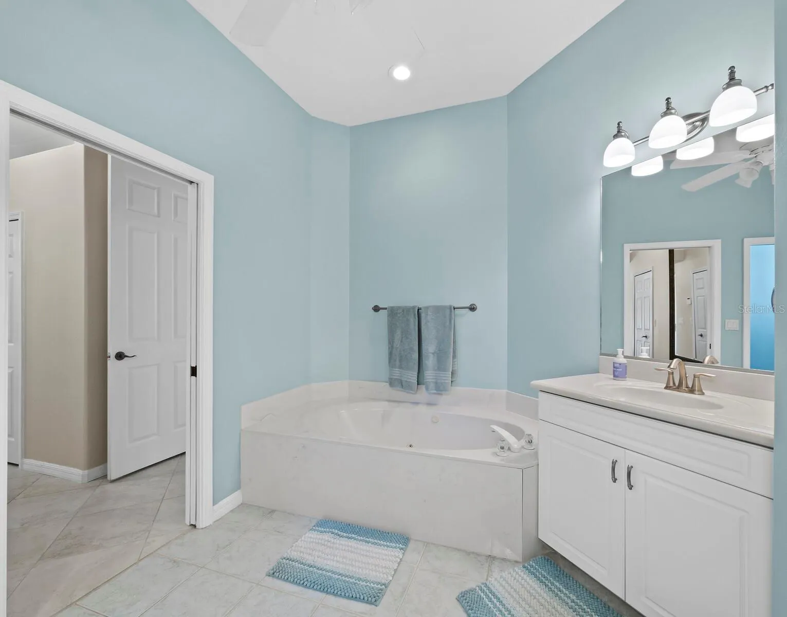 6643 BUTLERS CREST DR