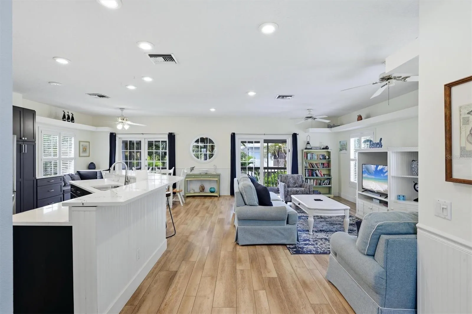 783 JACARANDA RD