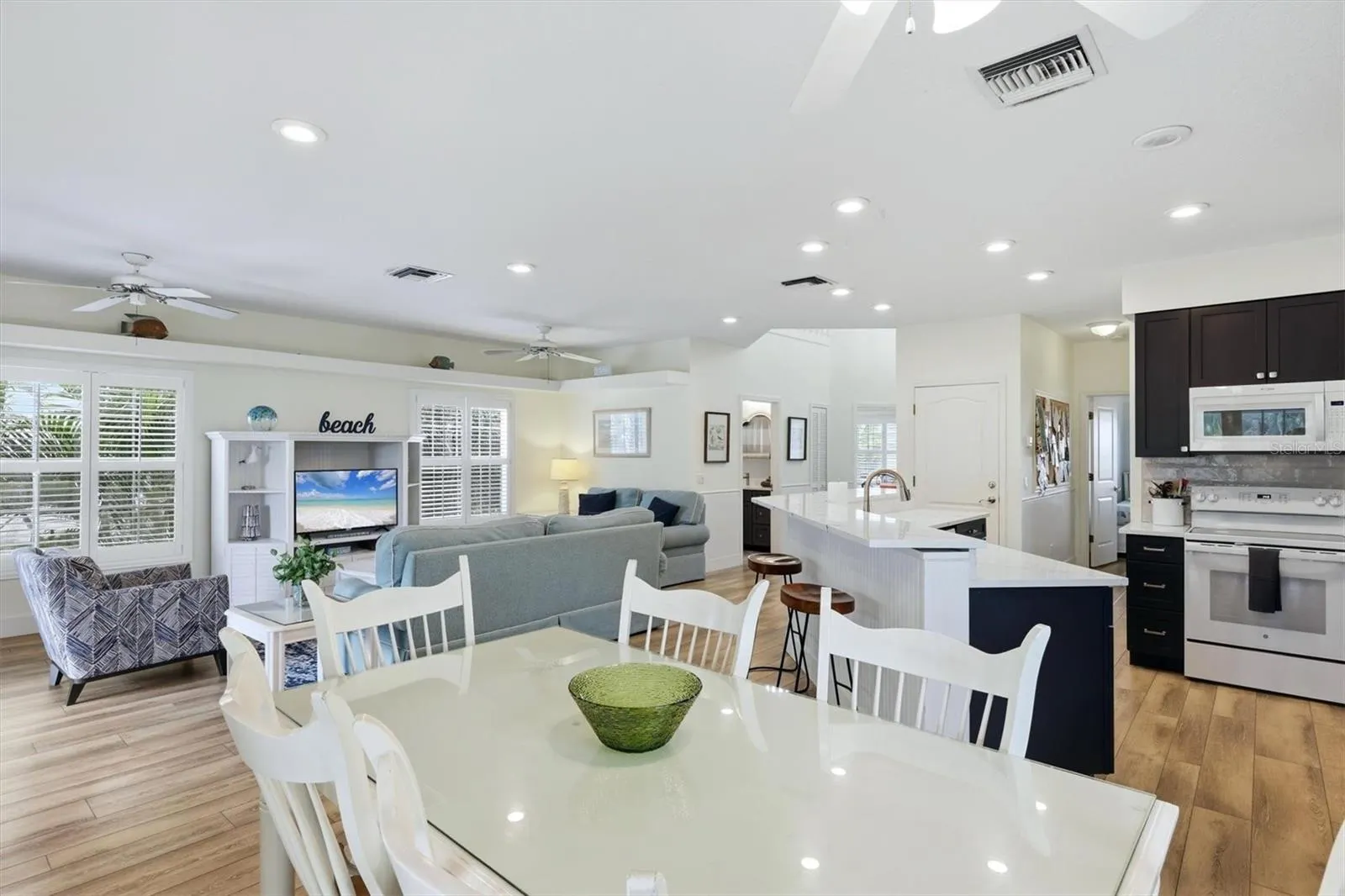 783 JACARANDA RD