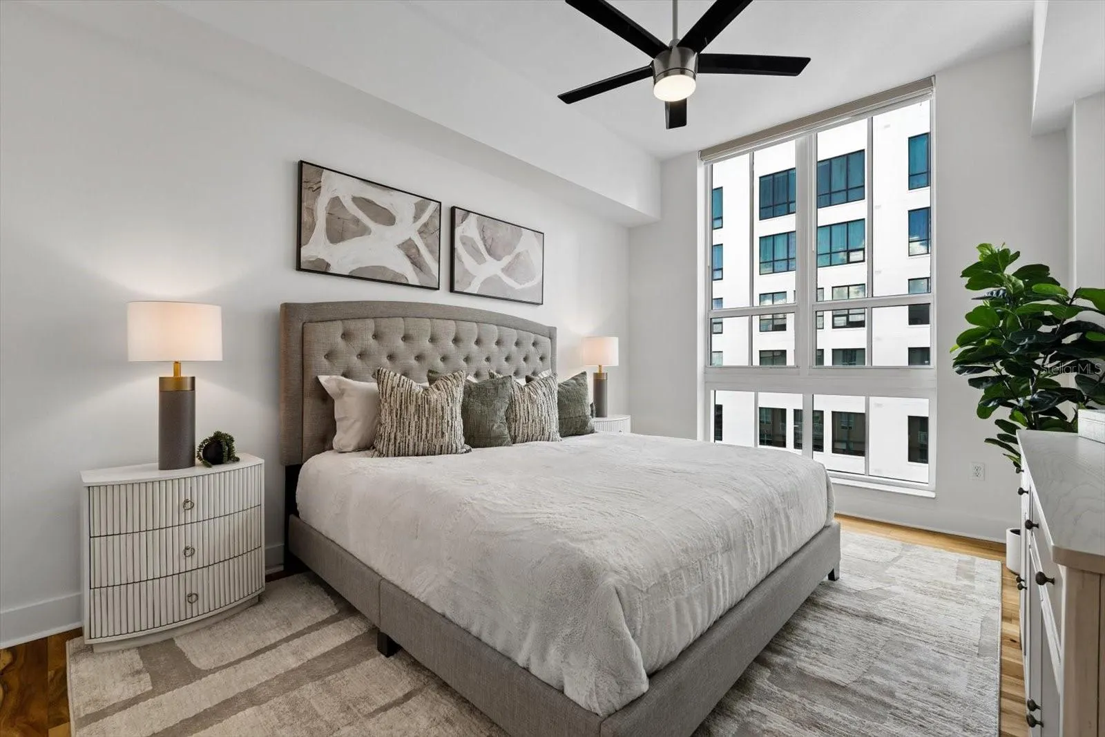 1350 MAIN ST #1703 #1703