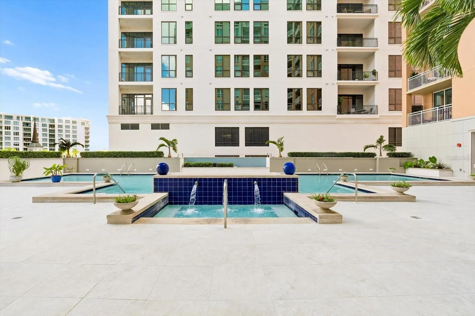 1350 MAIN ST #1703 #1703