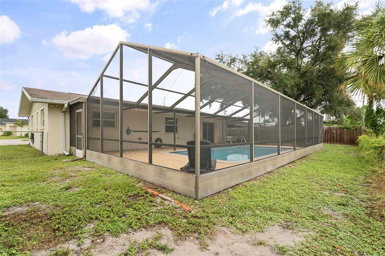 517 PEACH STREET