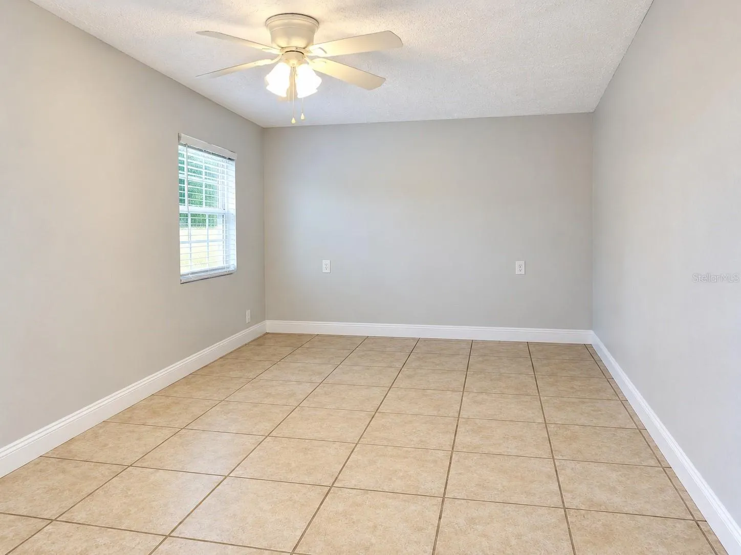 2904 GOLFVIEW DR