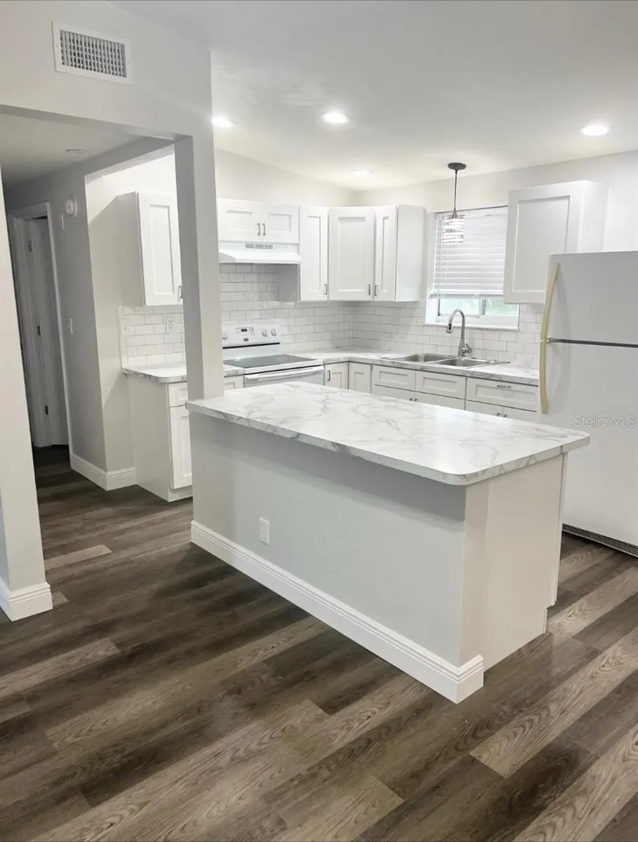2904 GOLFVIEW DR