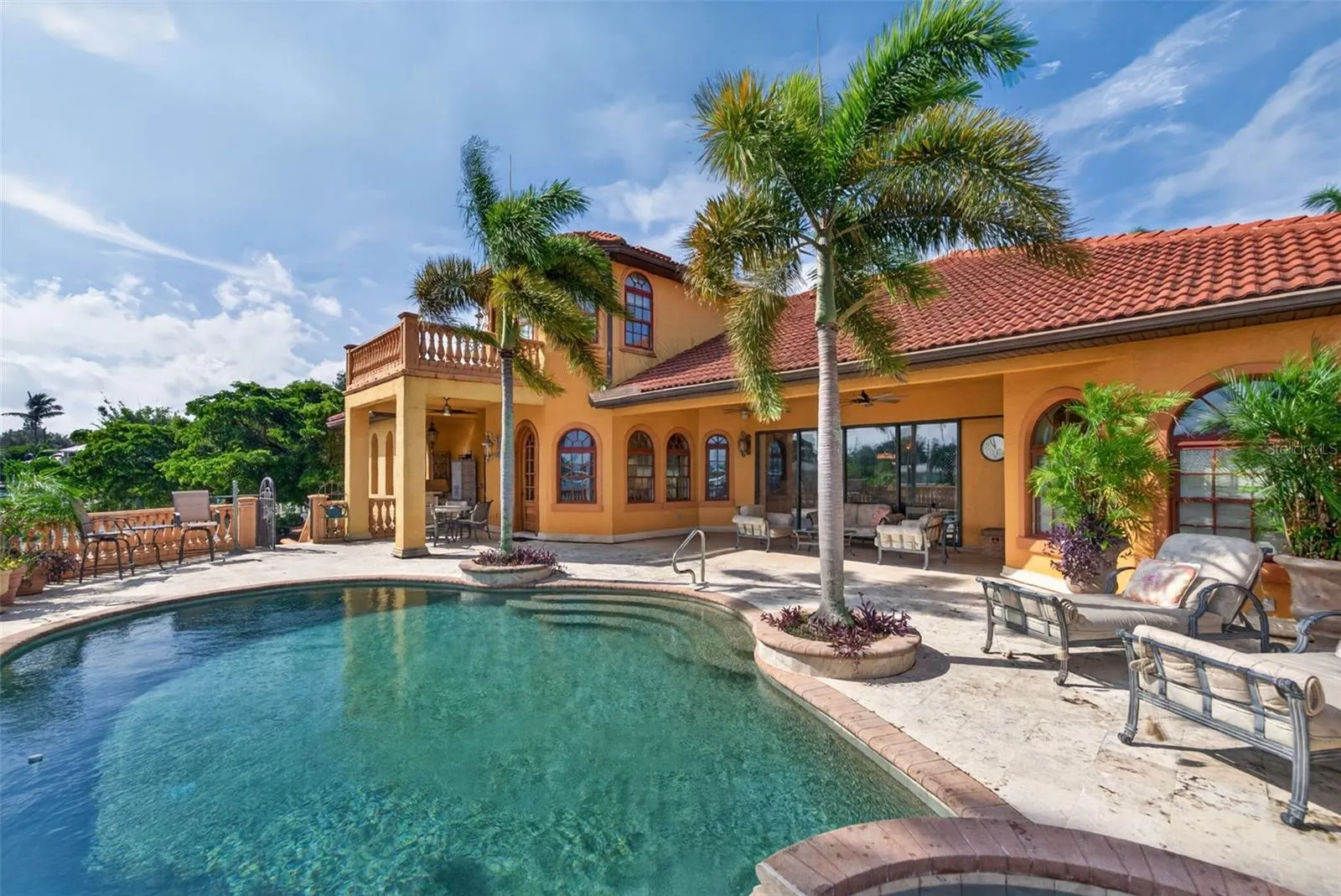316 W BAY DR