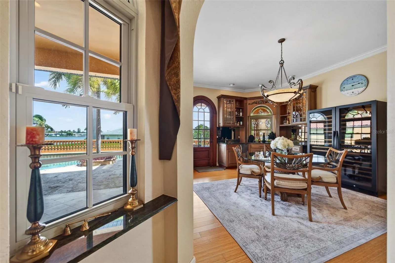 316 W BAY DR