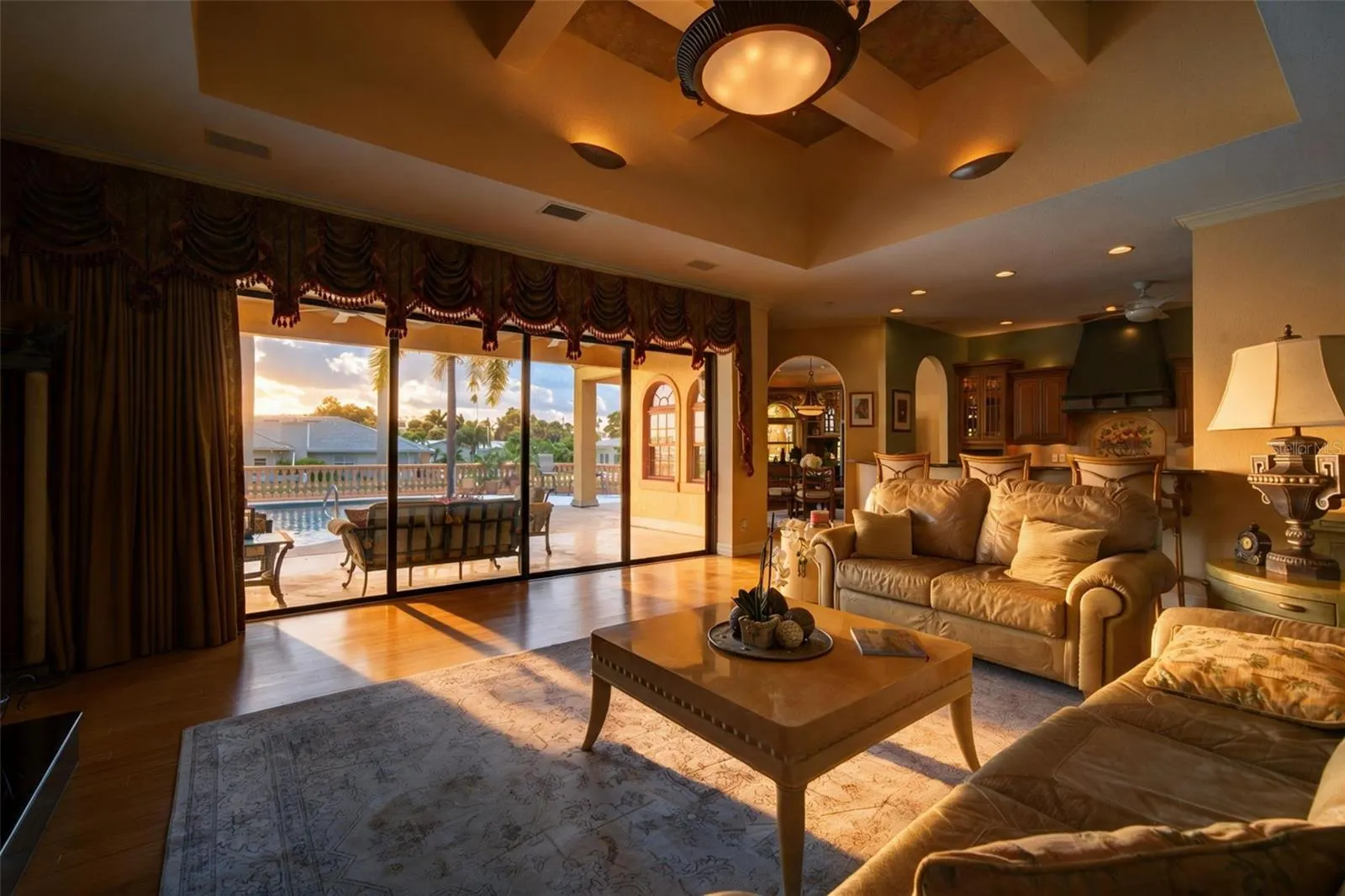 316 W BAY DR