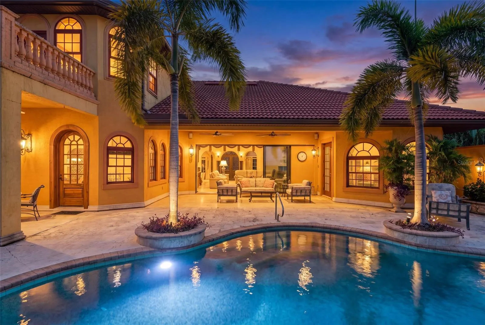 316 W BAY DR