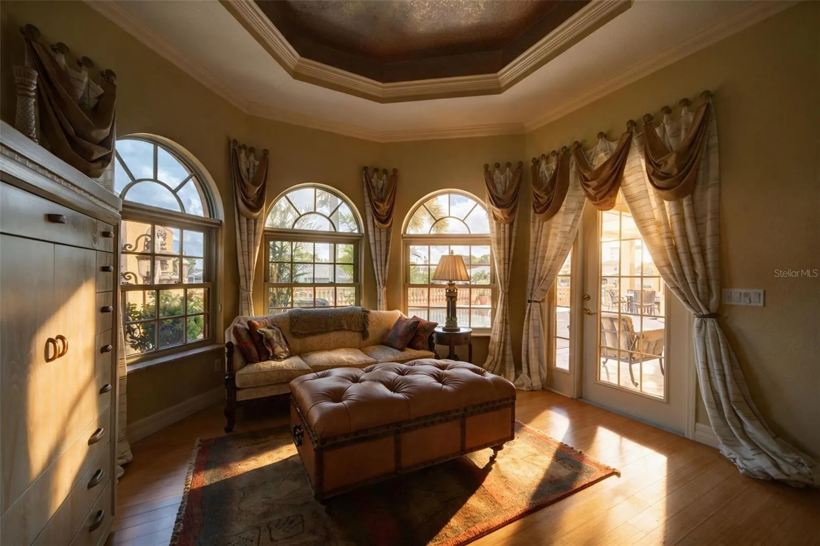 316 W BAY DR