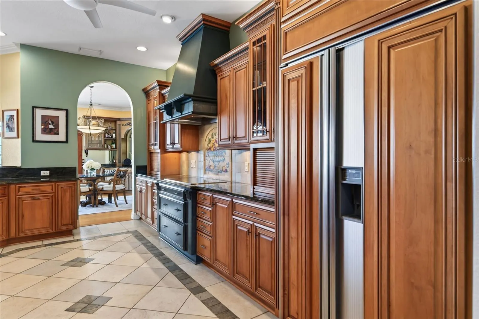 316 W BAY DR