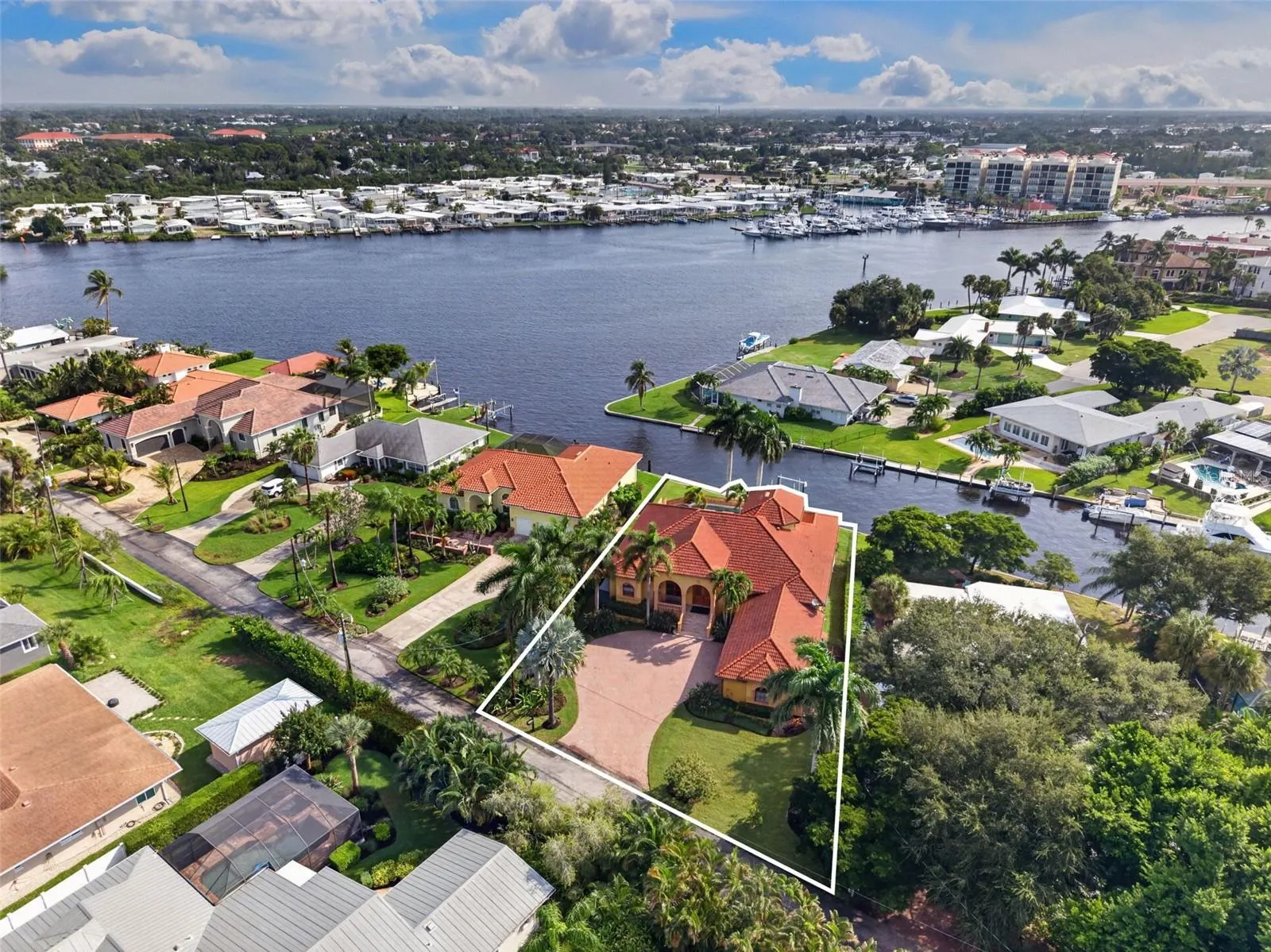 316 W BAY DR