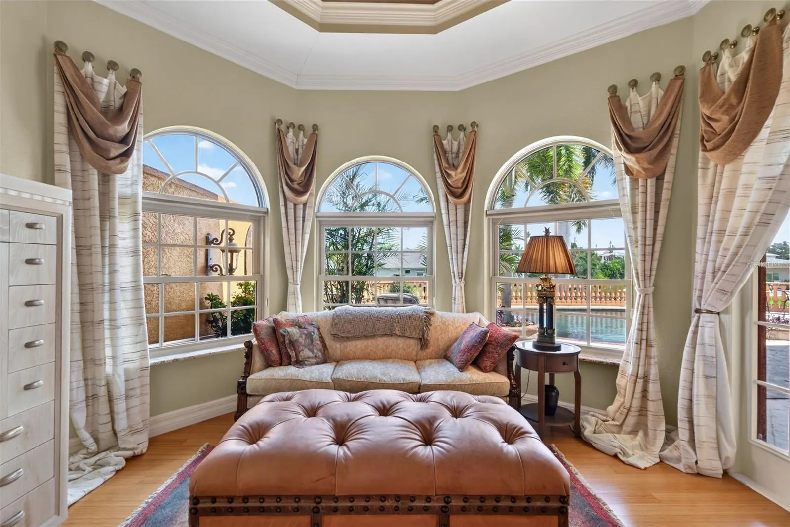 316 W BAY DR