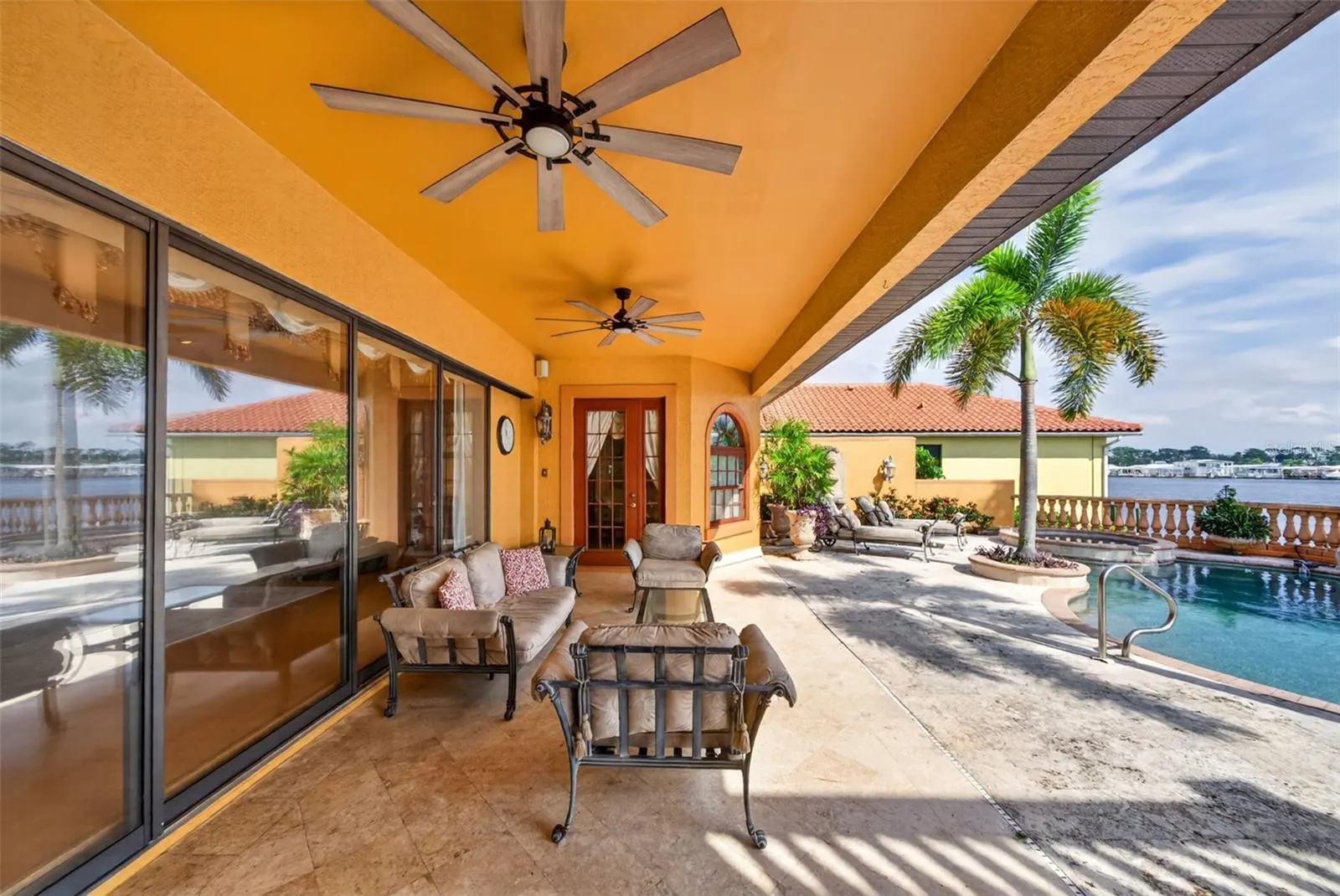 316 W BAY DR