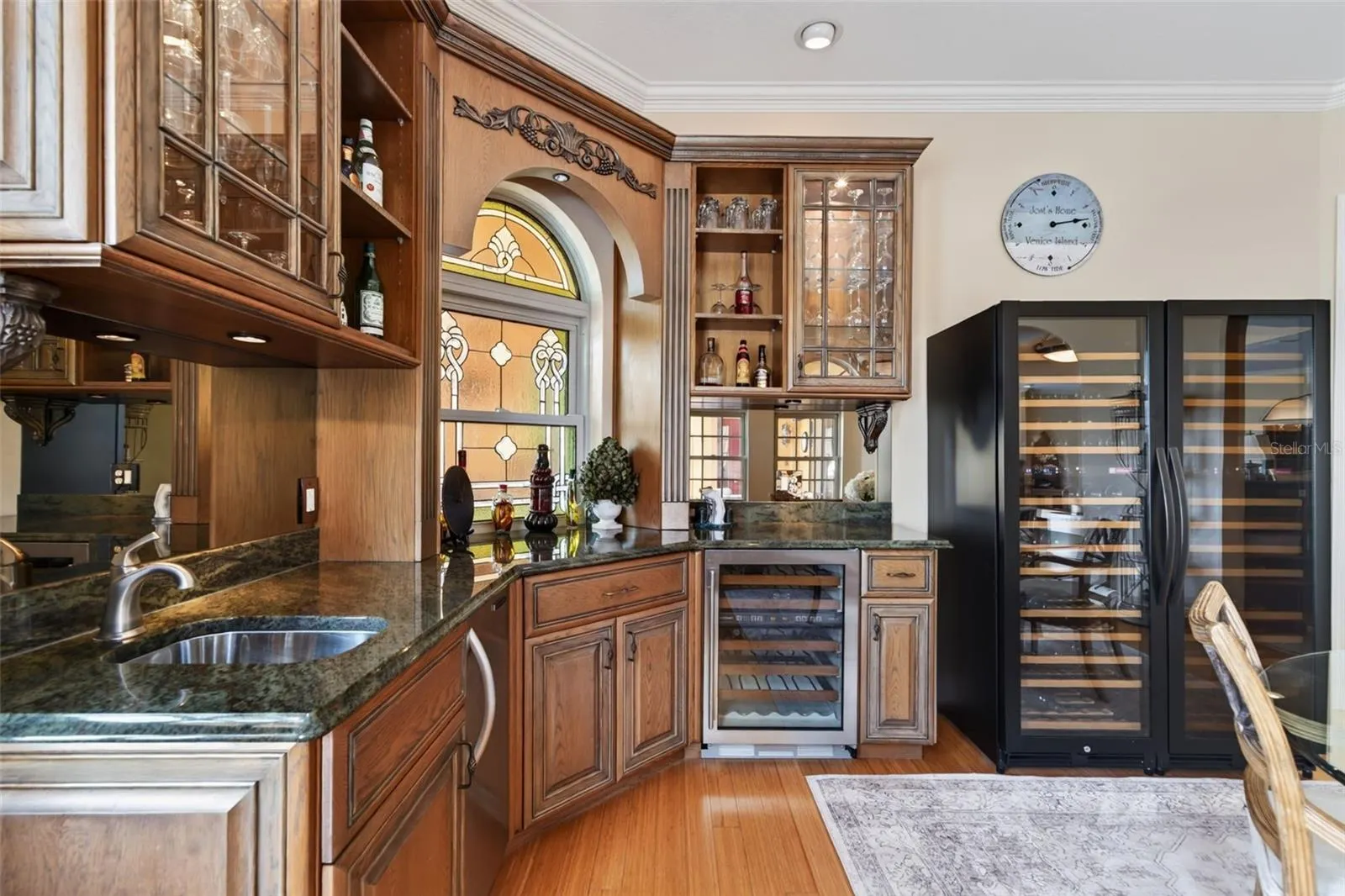 316 W BAY DR