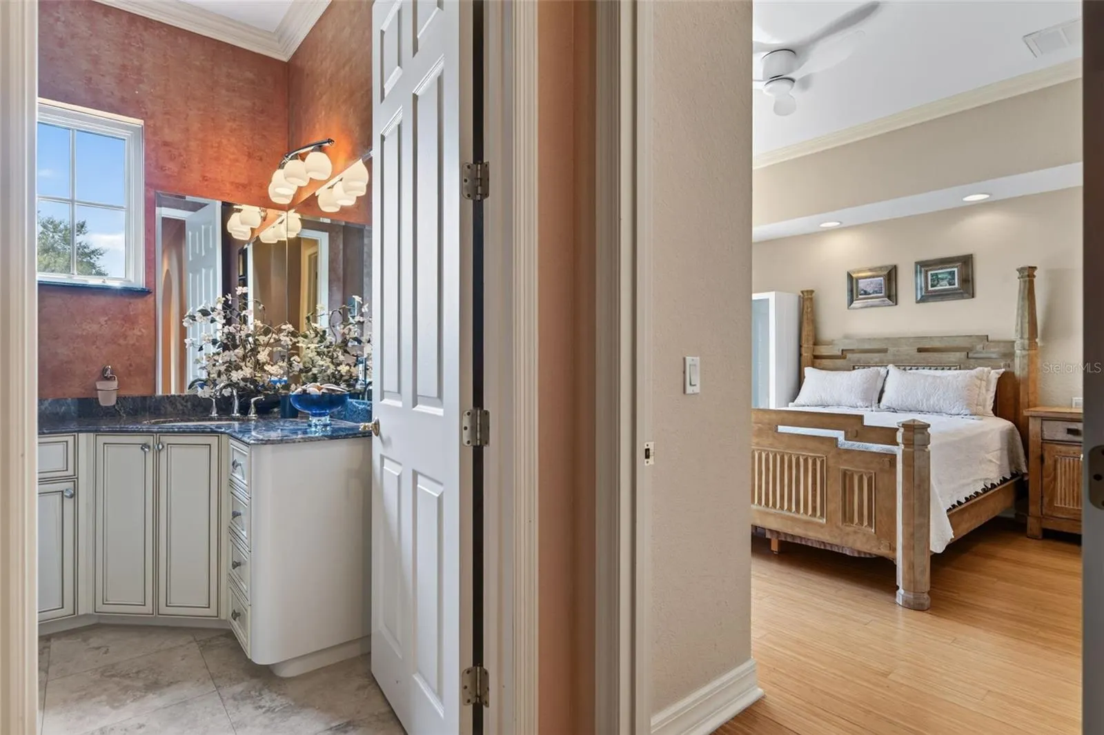 316 W BAY DR
