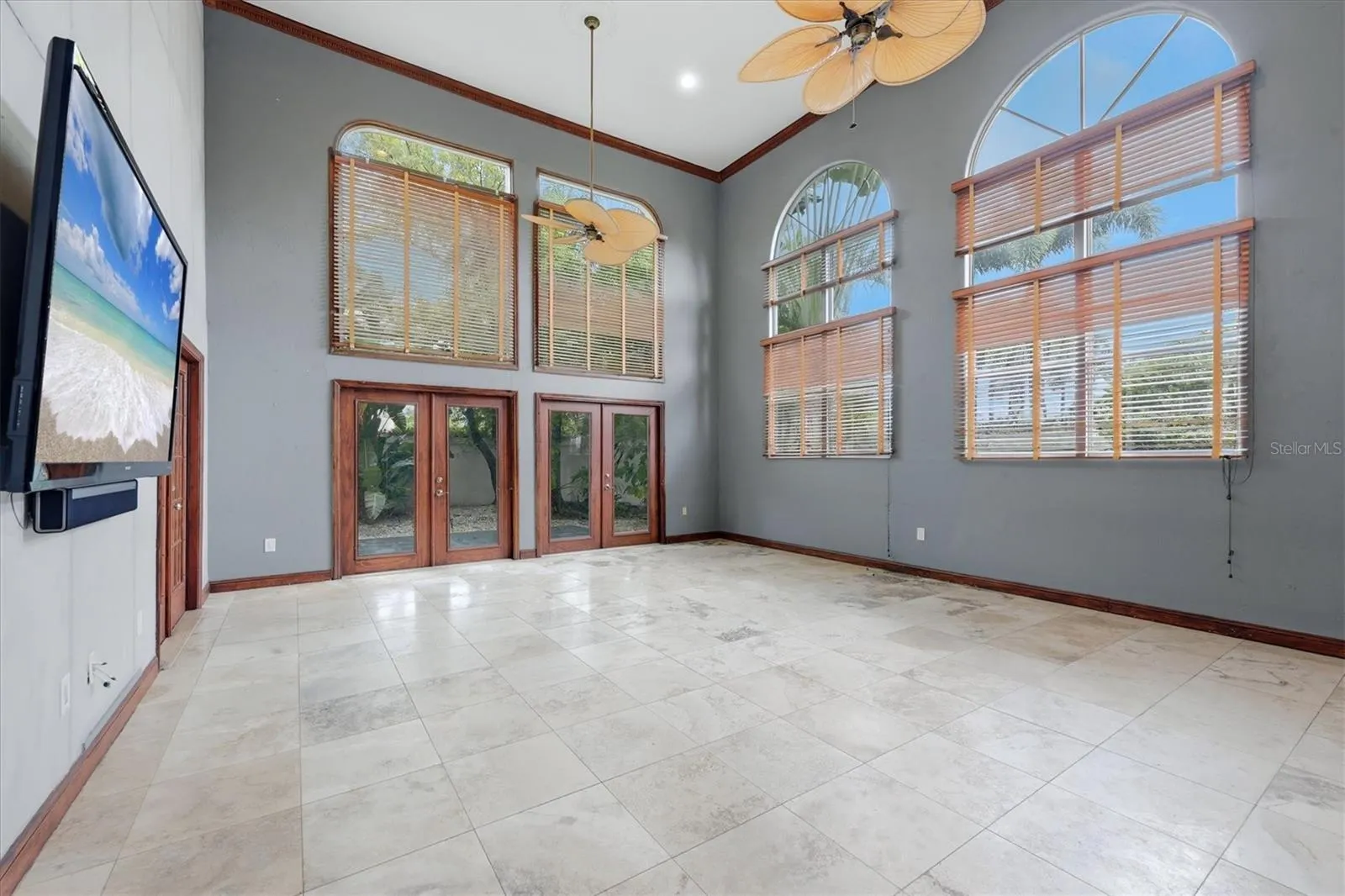 1800 ALTA VISTA ST