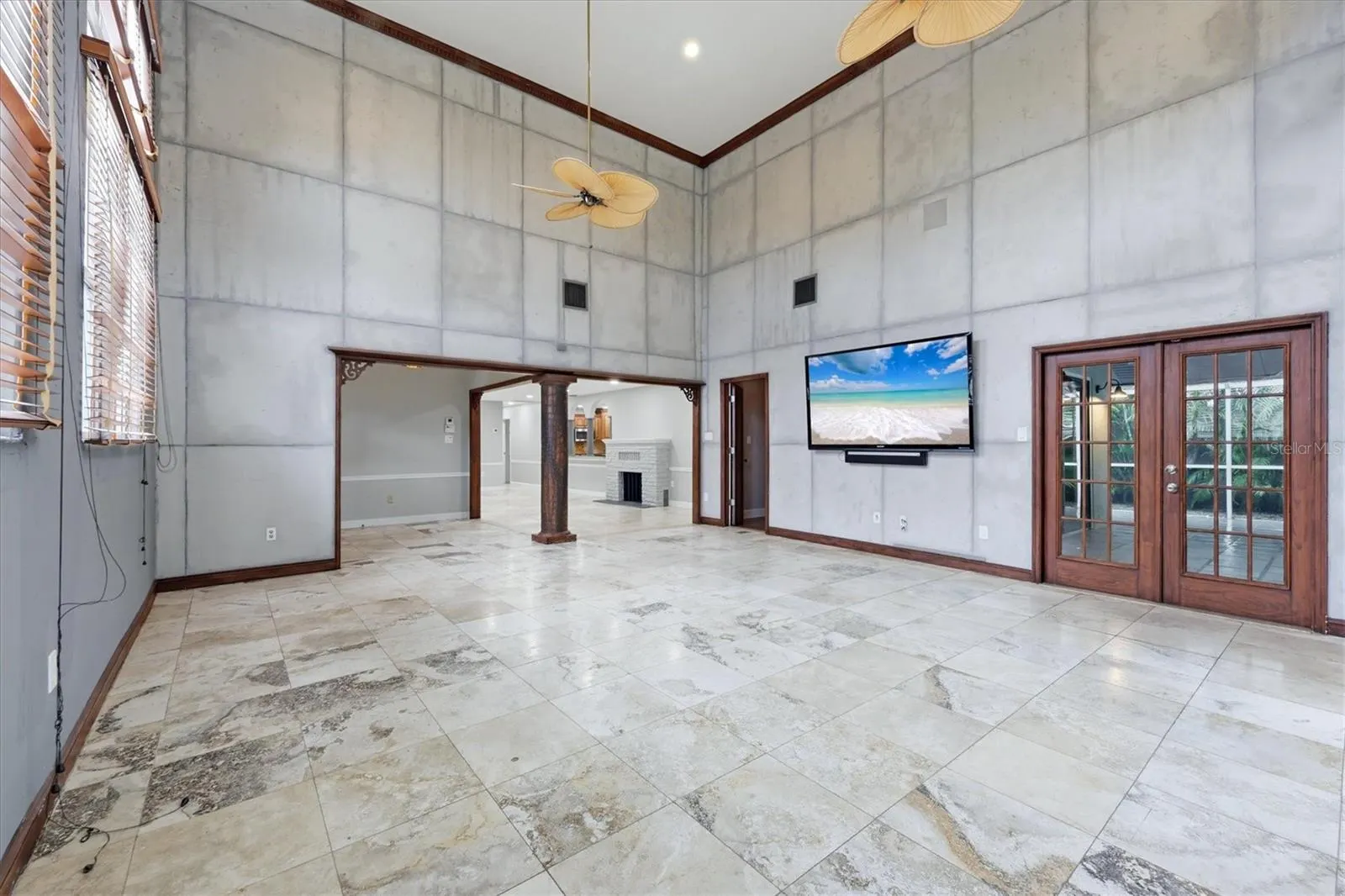 1800 ALTA VISTA ST