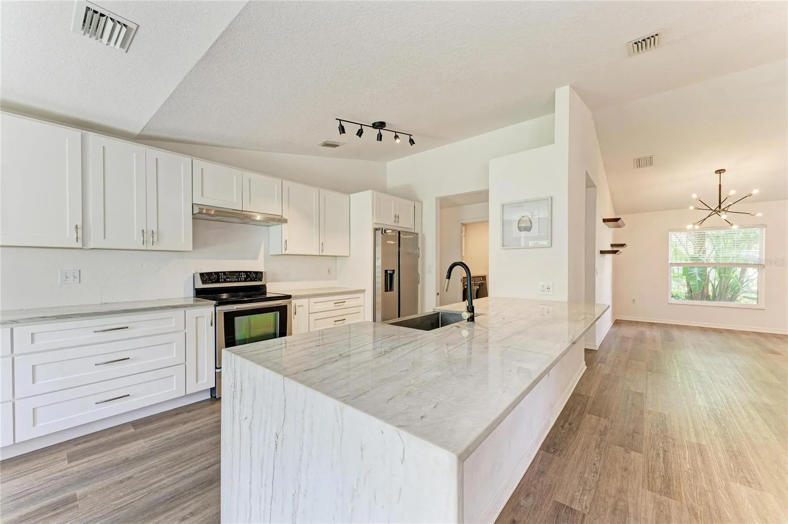 4173 PARRY DR