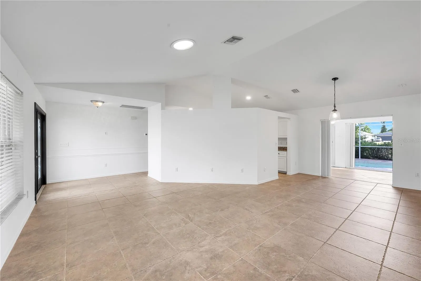 310 SE 23RD ST