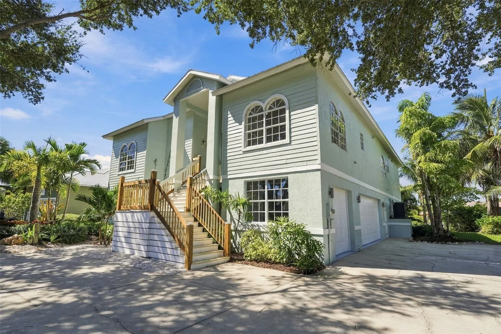 349 DOLPHIN SHORES CIR