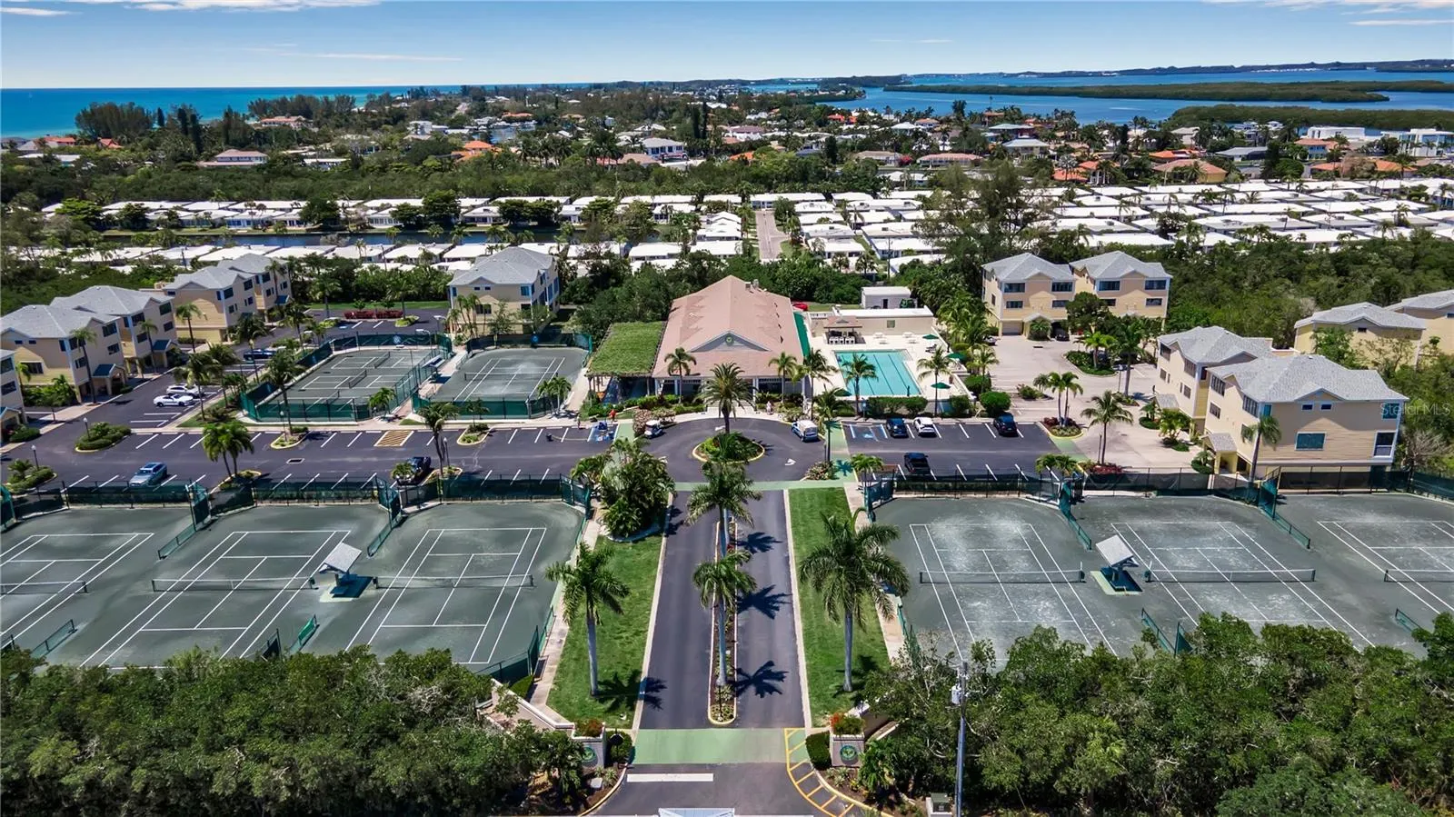 700 LONGBOAT CT