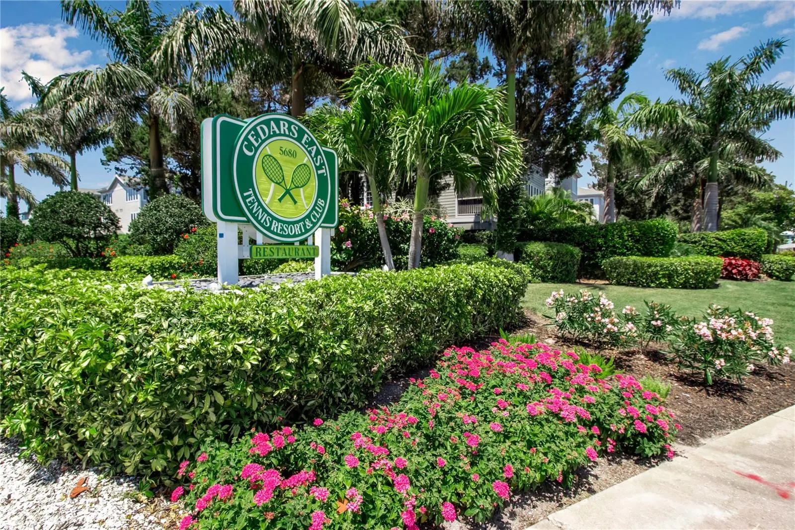 700 LONGBOAT CT