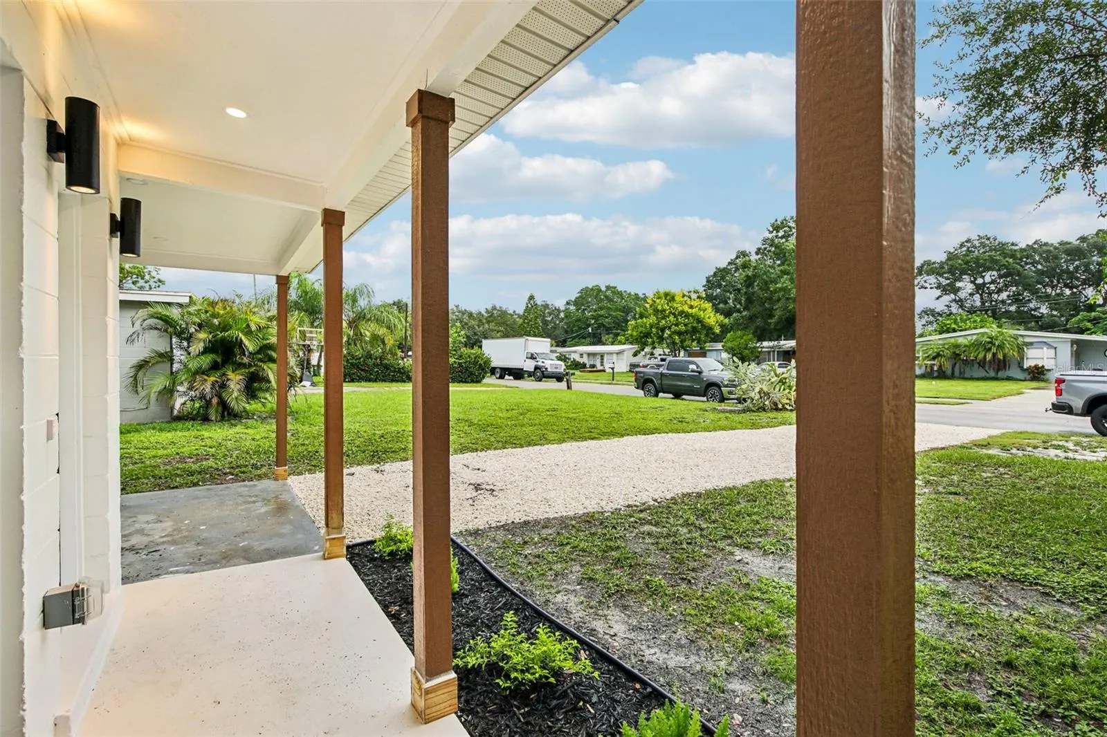 334 E CORNELIUS CIR
