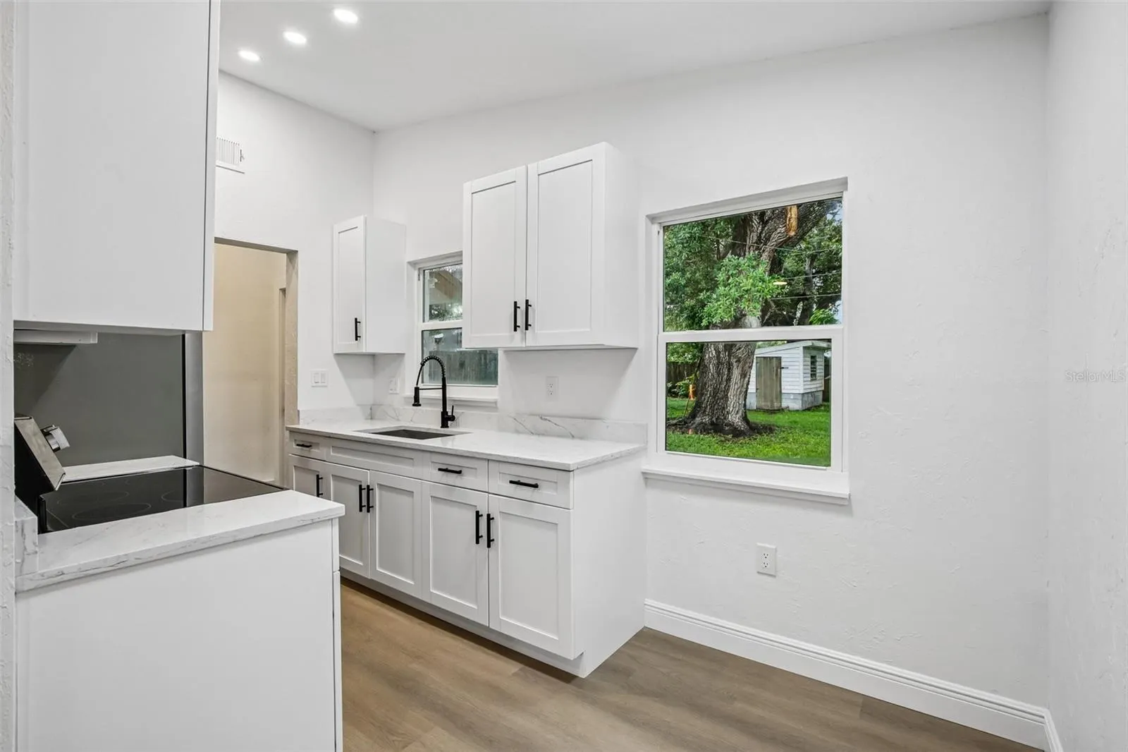 334 E CORNELIUS CIR