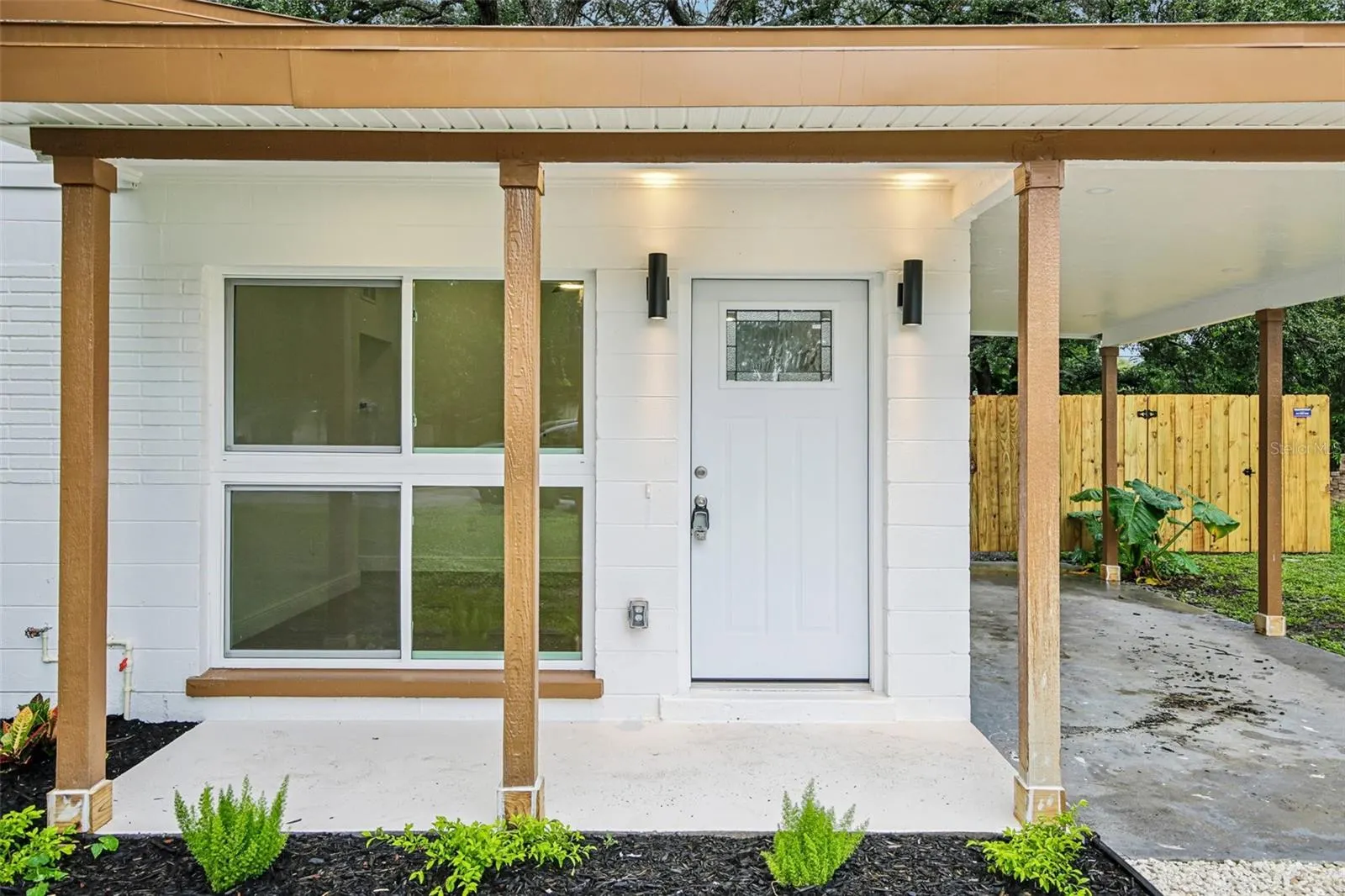334 E CORNELIUS CIR