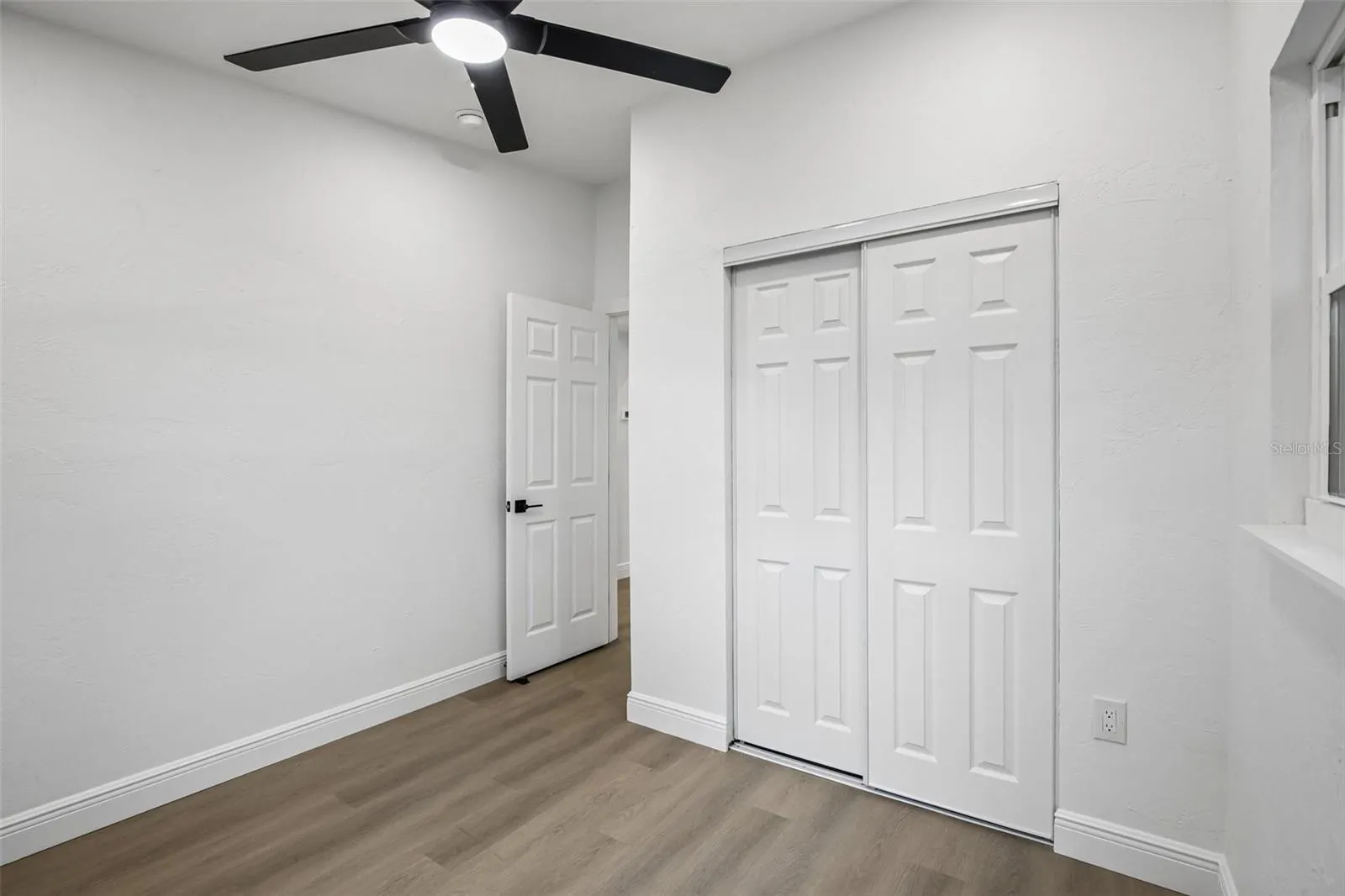 334 E CORNELIUS CIR