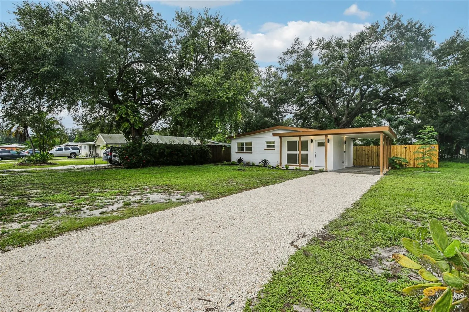 334 E CORNELIUS CIR