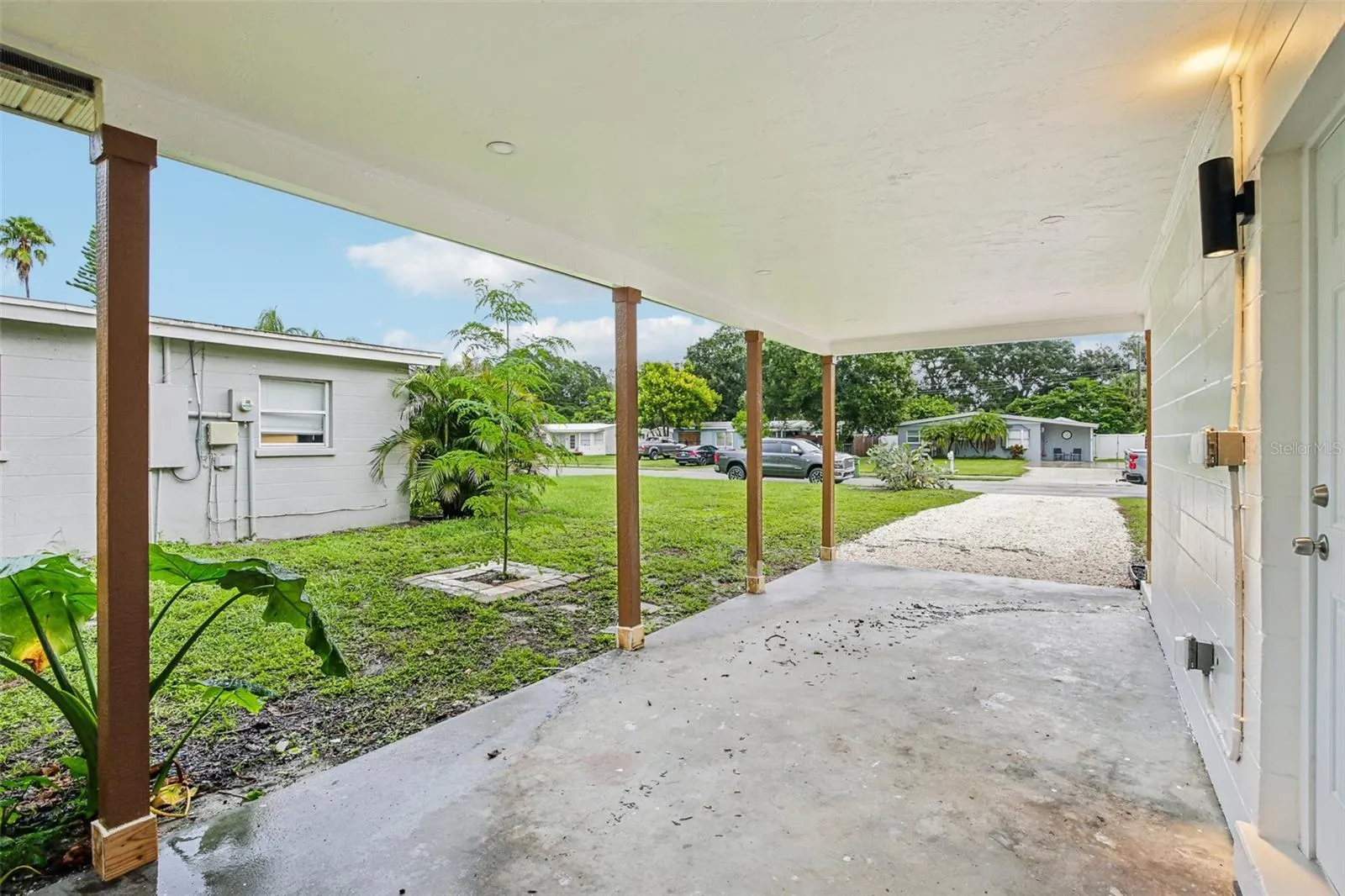 334 E CORNELIUS CIR