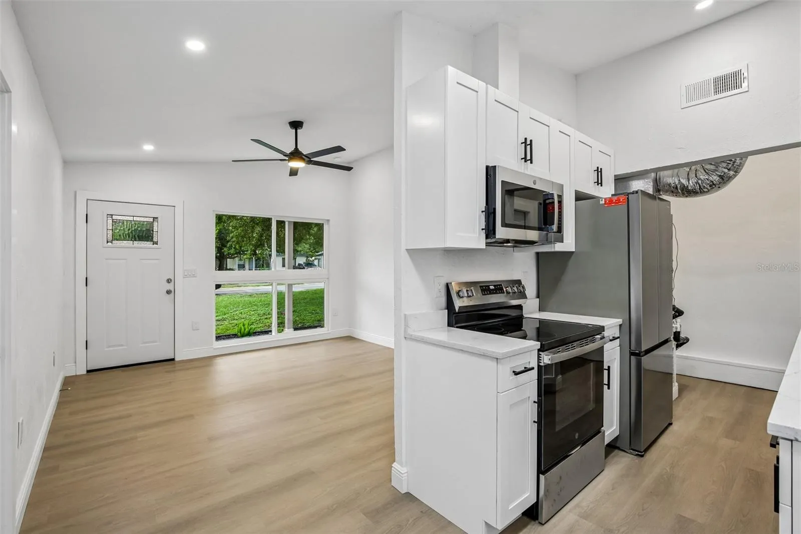 334 E CORNELIUS CIR