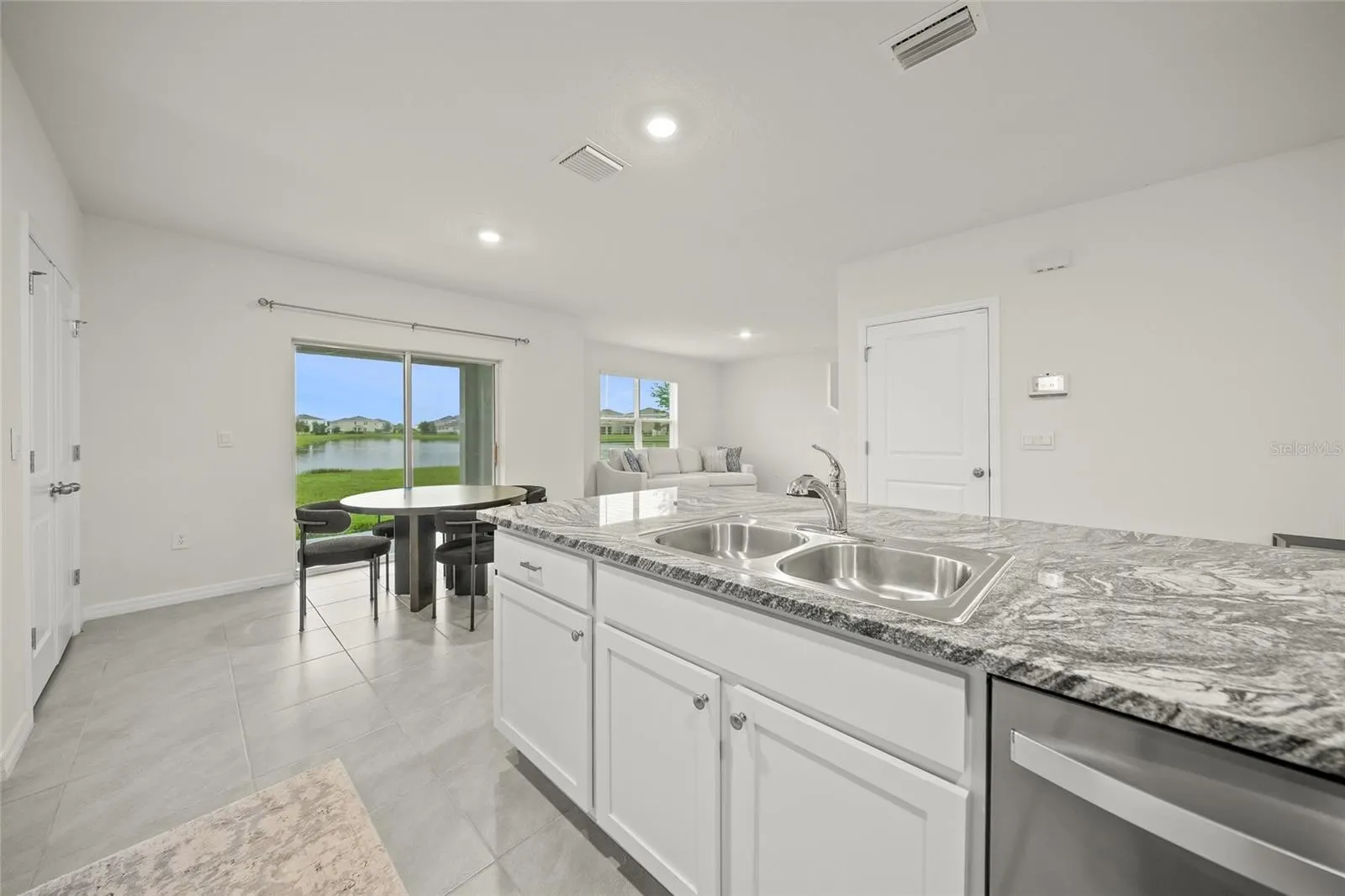 5215 MONTELENA CV SW